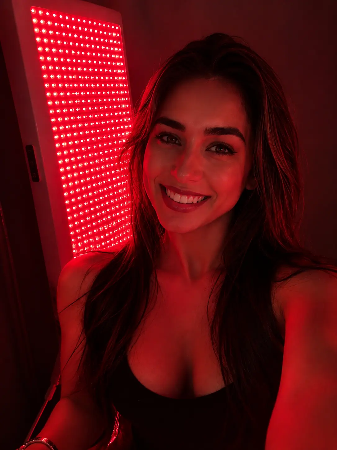 Nahid using red light therapy